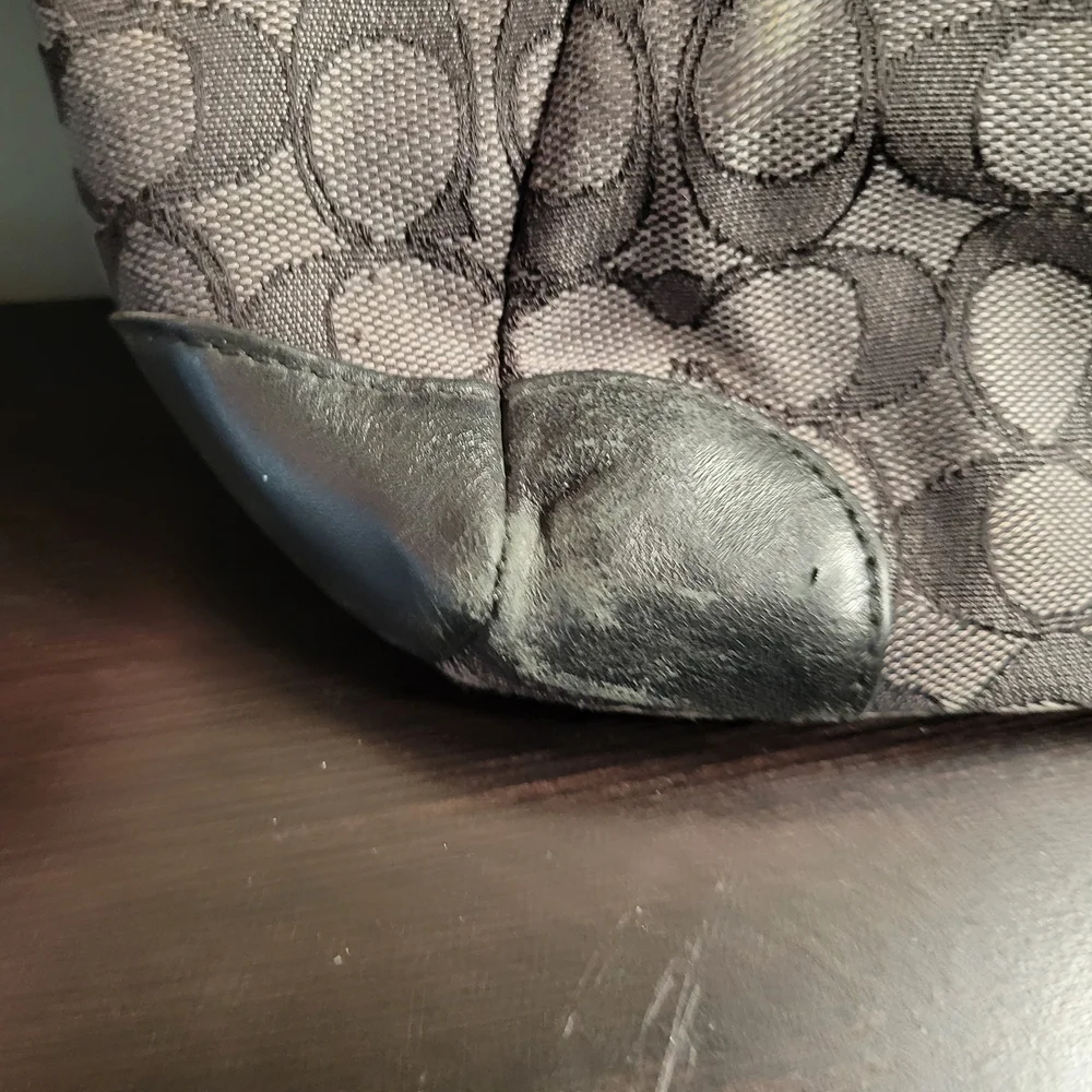 Coach Signature Gray Handbag - Picture 9 of 13